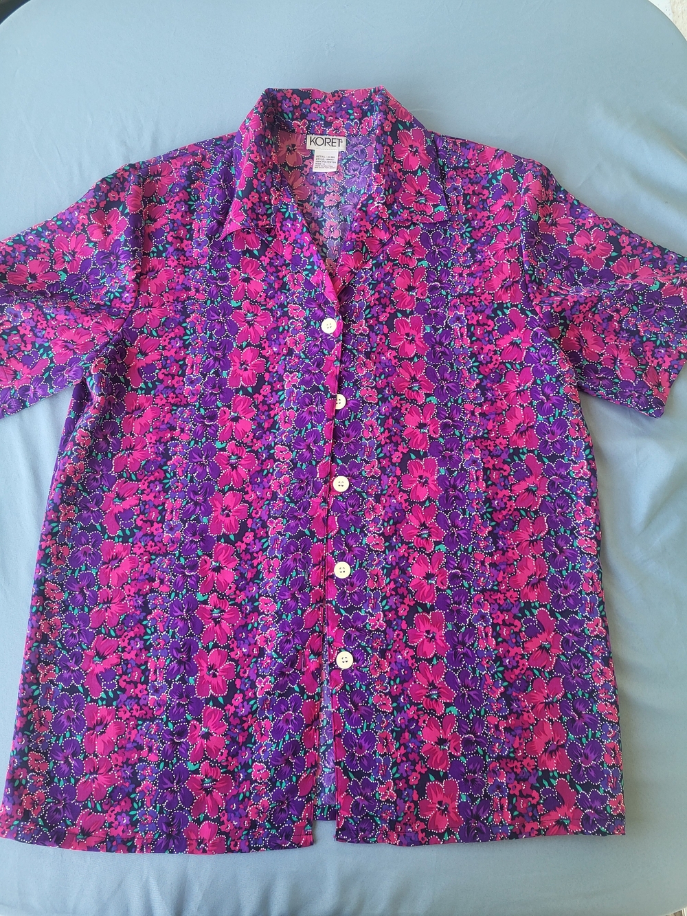 Koret Men's Short-Sleeve Button Shirt in Magenta Floral